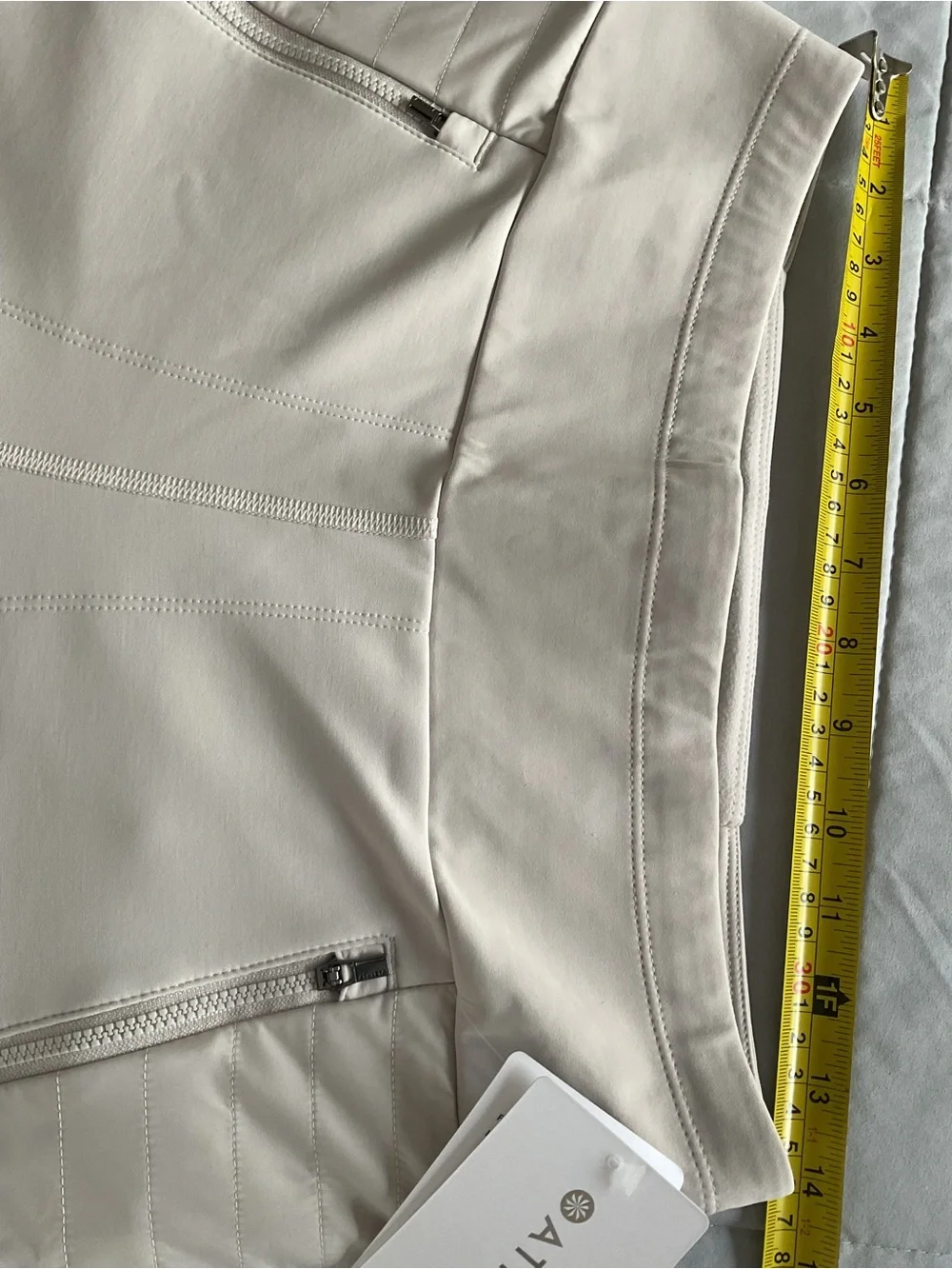 NWT Athleta Peak Hybrid Fleece Tight Leggings Size M Beige